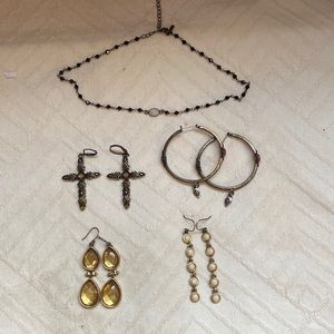 Lot of costume jewelry